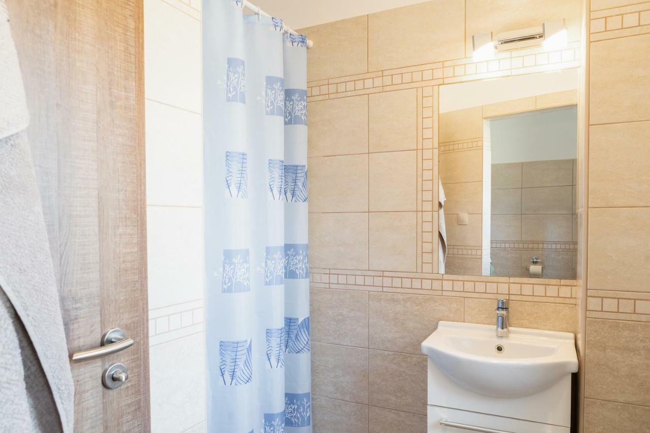 Raba Apartman シャールヴァール エクステリア 写真