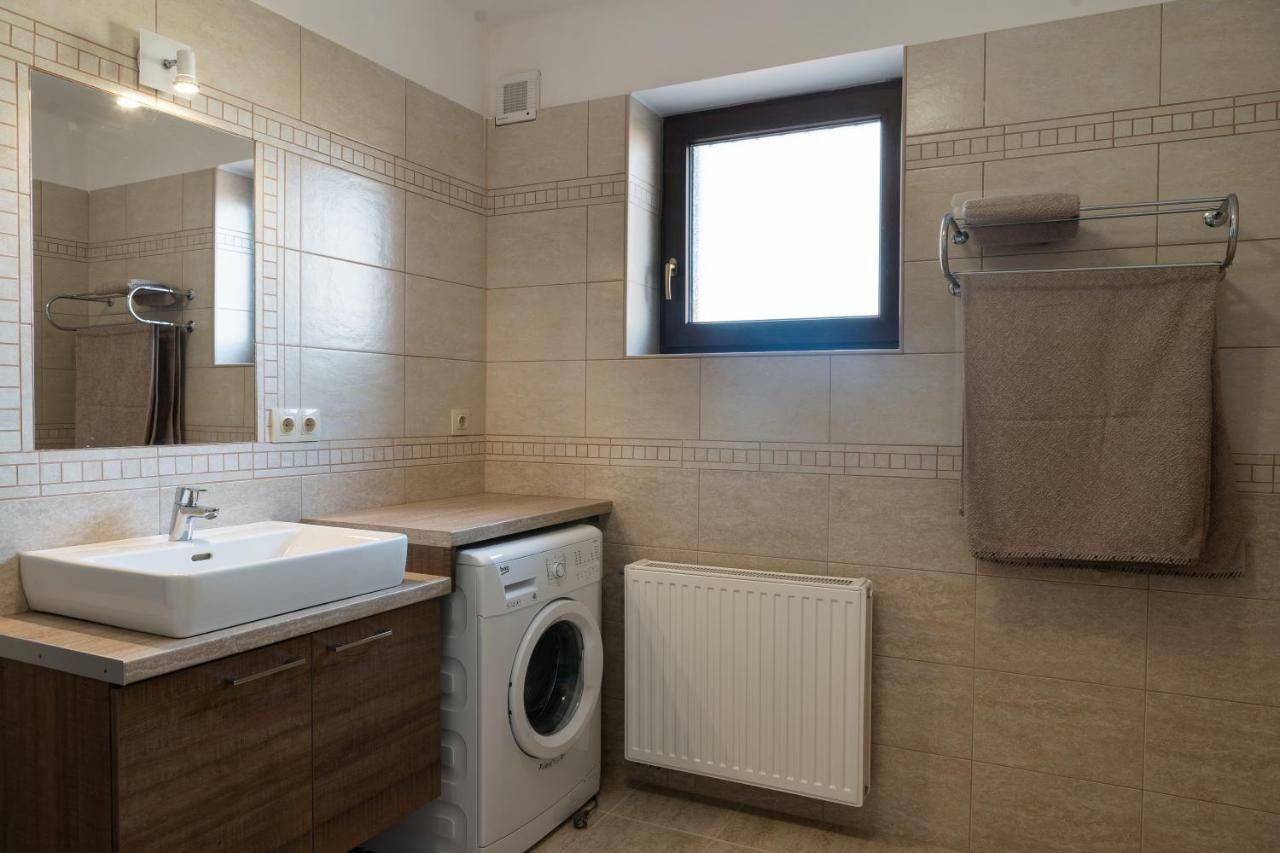 Raba Apartman シャールヴァール エクステリア 写真