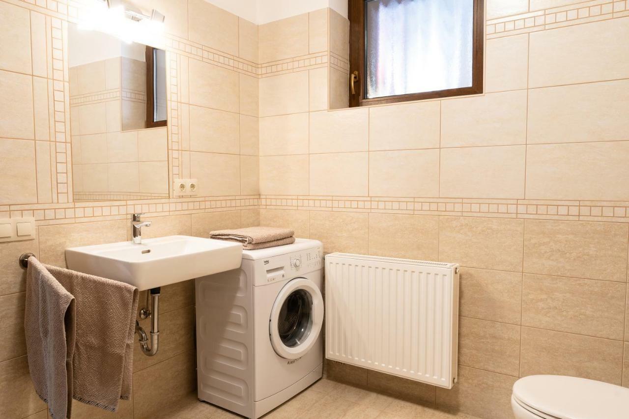 Raba Apartman シャールヴァール エクステリア 写真