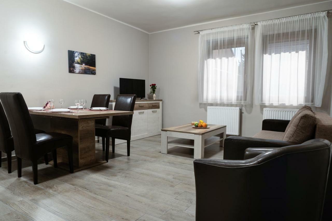 Raba Apartman シャールヴァール エクステリア 写真