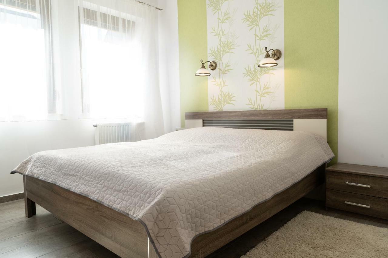 Raba Apartman シャールヴァール エクステリア 写真